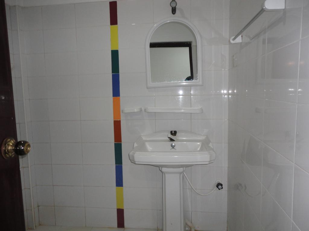 Yoho Hotel Arugambay Beach Inn Arugam Bay Pokoj fotografie